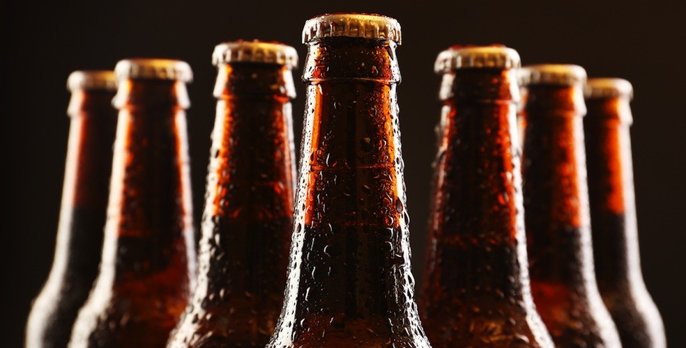Estudio revela que abrir una cerveza hace más felices a las personas