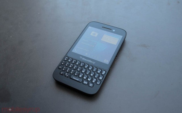 blackberryq5handson-5