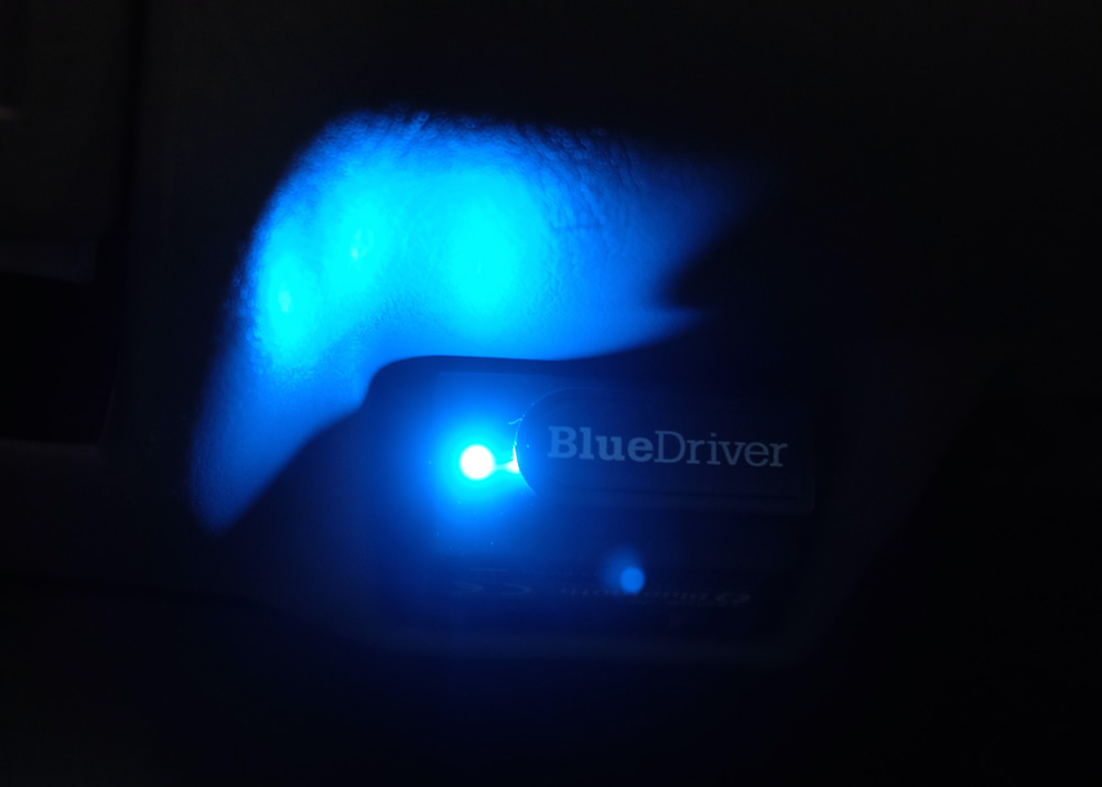 BlueDriver plugged in lit up_1
