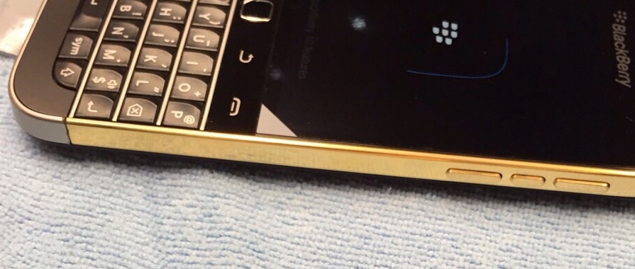 This 24kt gold-plated BlackBerry Classic costs $3,500 - MobileSyrup