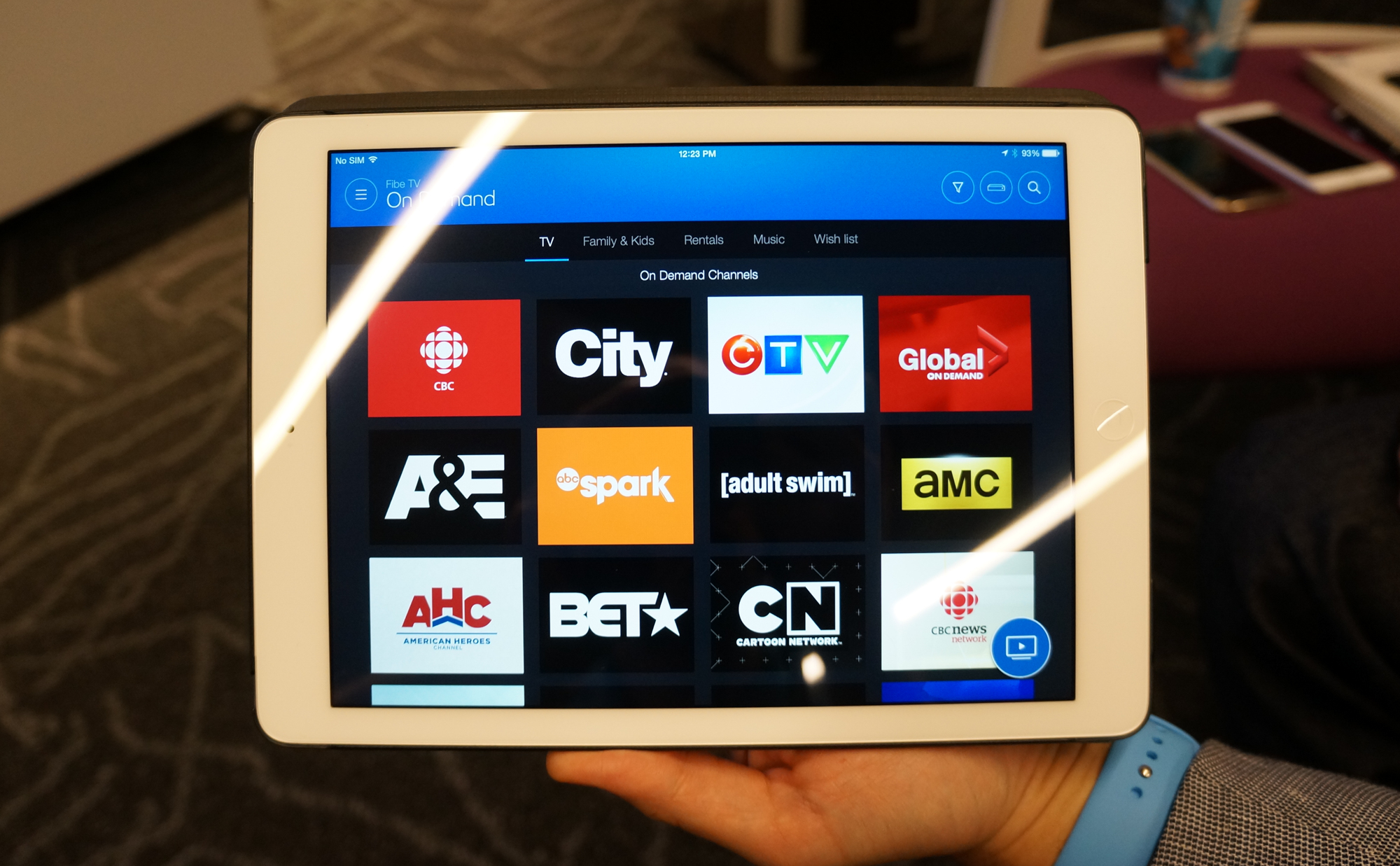 Bell aims to turn tablet into television with new Fibe TV app - MobileSyrup
