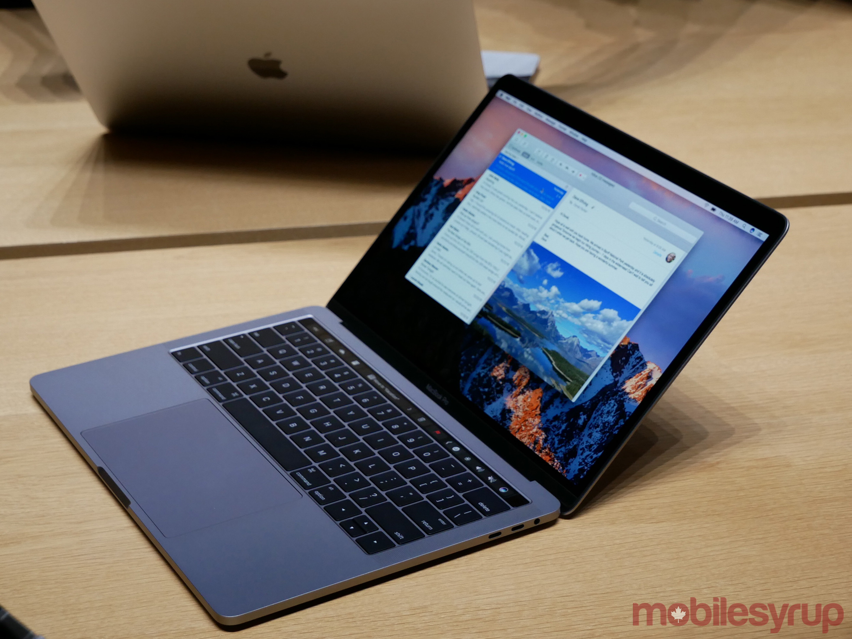 MacBook Pro 2016 Hands-on: A future without function keys - MobileSyrup