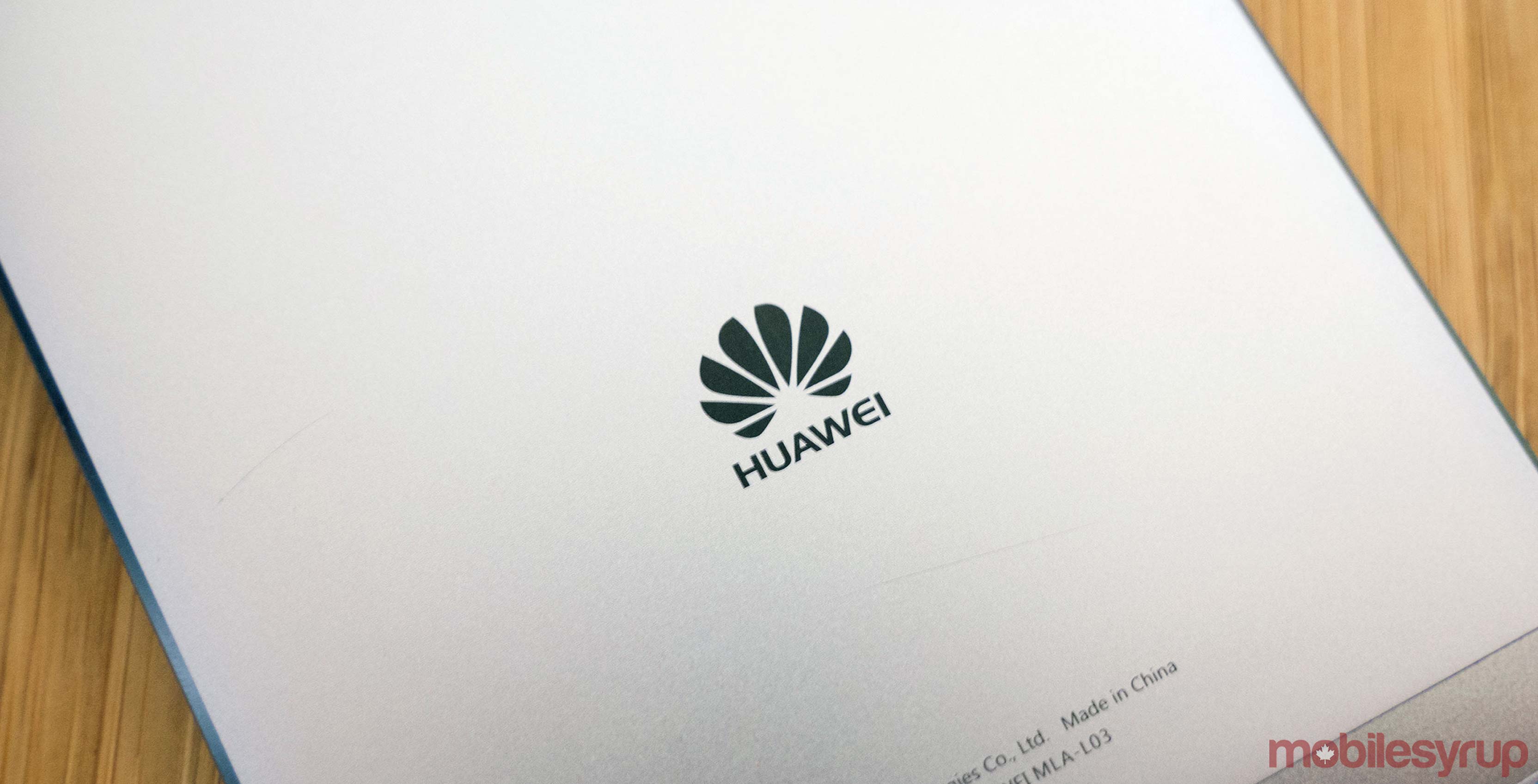 huawei logo on Nova Plus