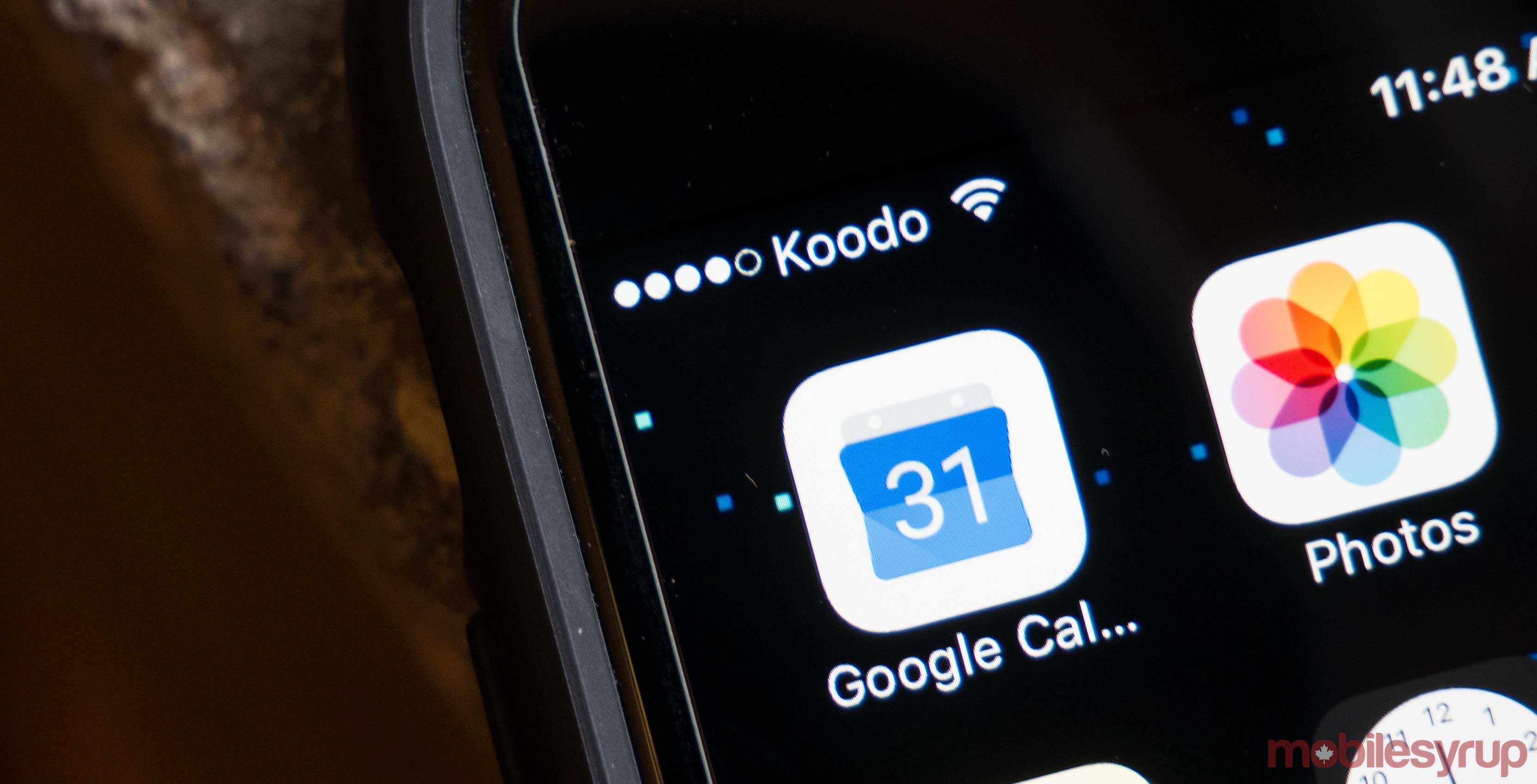 Koodo wireless signal shown on a smartphone