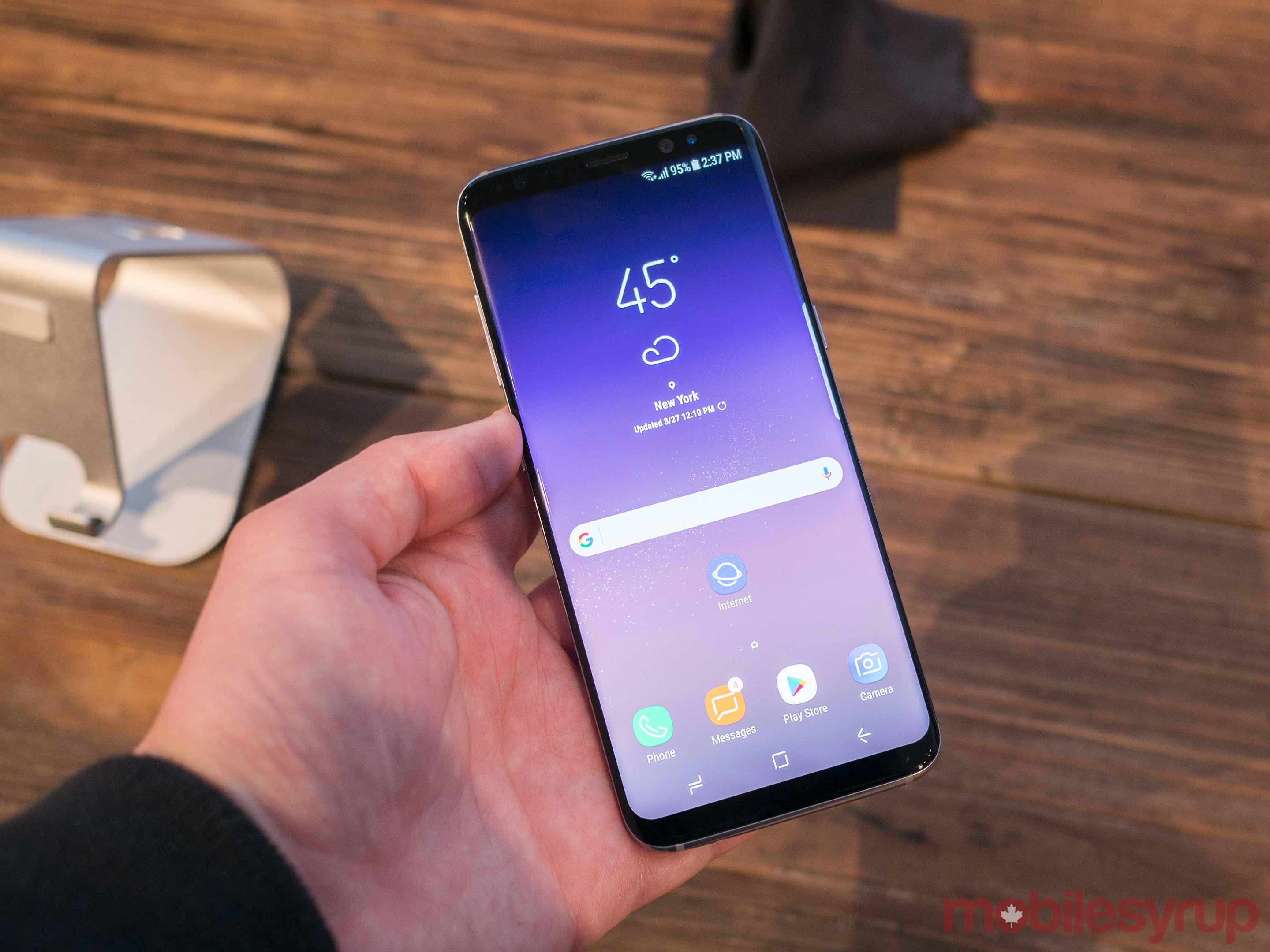 s8-in-hand