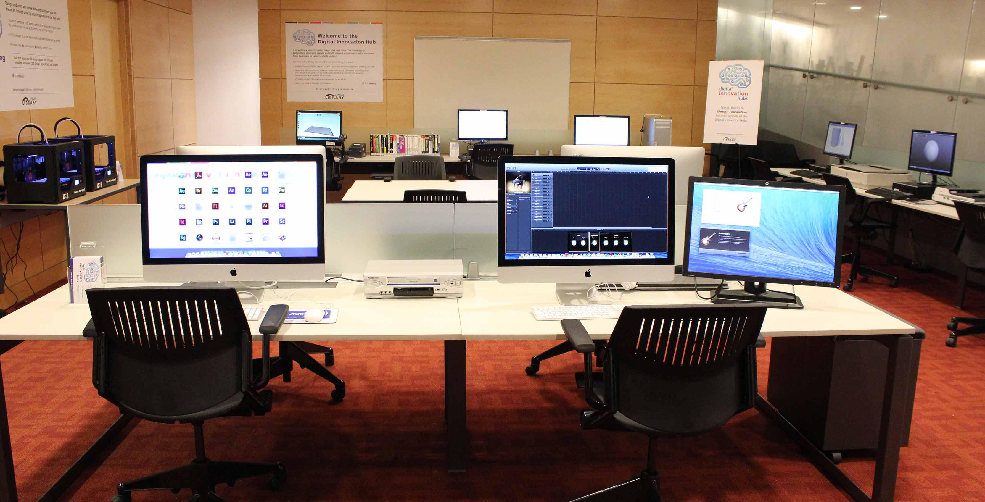Digital Innovation Hub's Macs at the Toronto Public Library