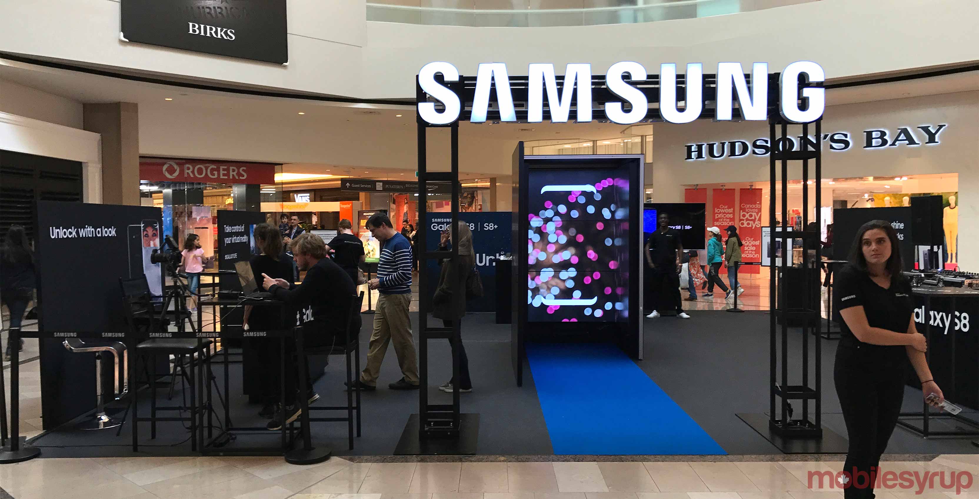 Samsung Experience Store Mall - samsung silicon