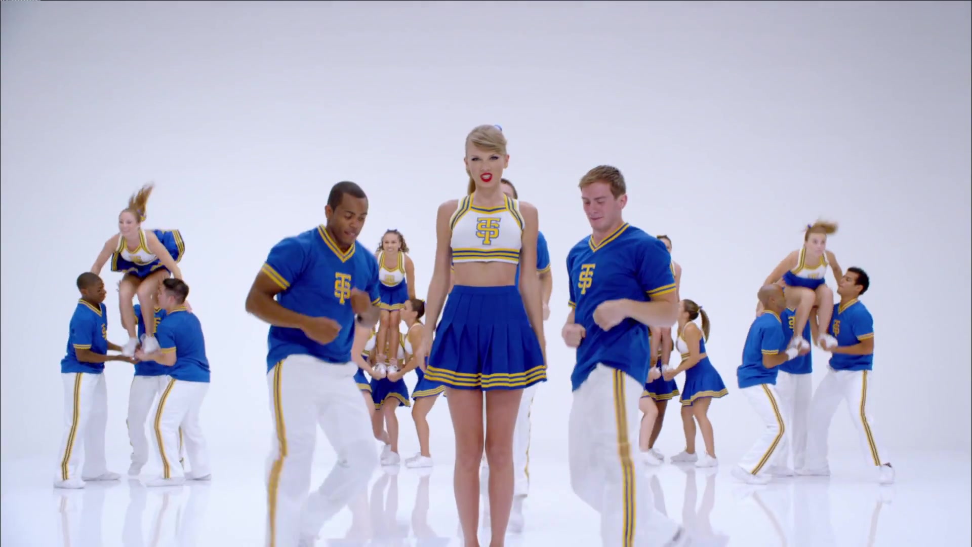 Taylor Swift in Shake it Off video