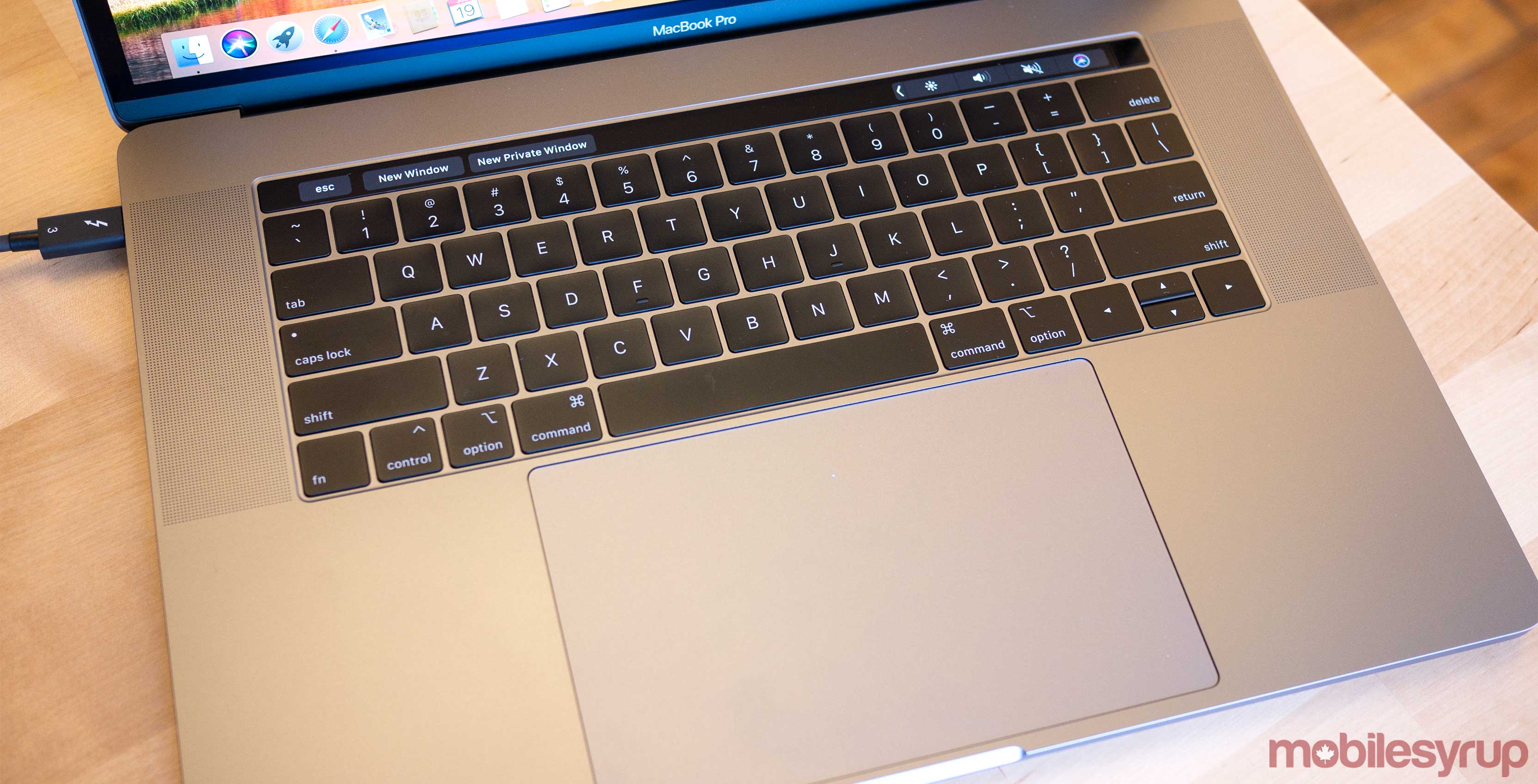 apple new macbook pro keyboard issues