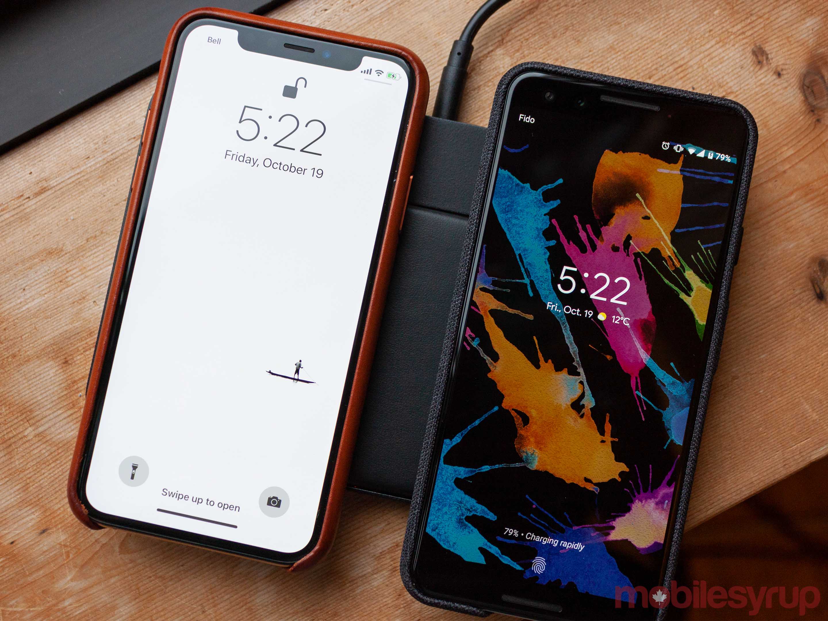 Charging an iPhone XS and Pixel 3 on the Nomad Base Station Hub
