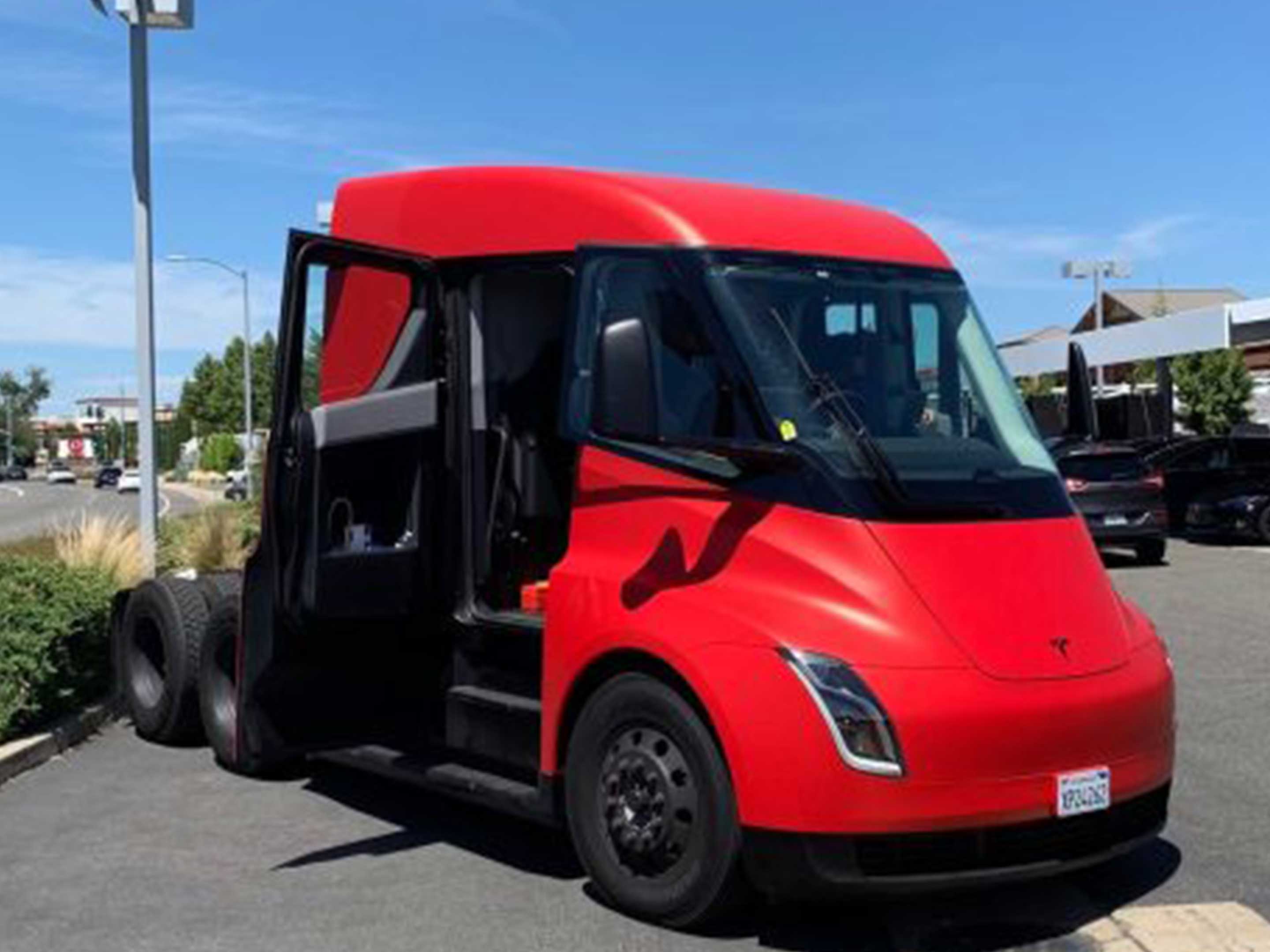 Teslas Electric Semi Truck Spotted In Northern California