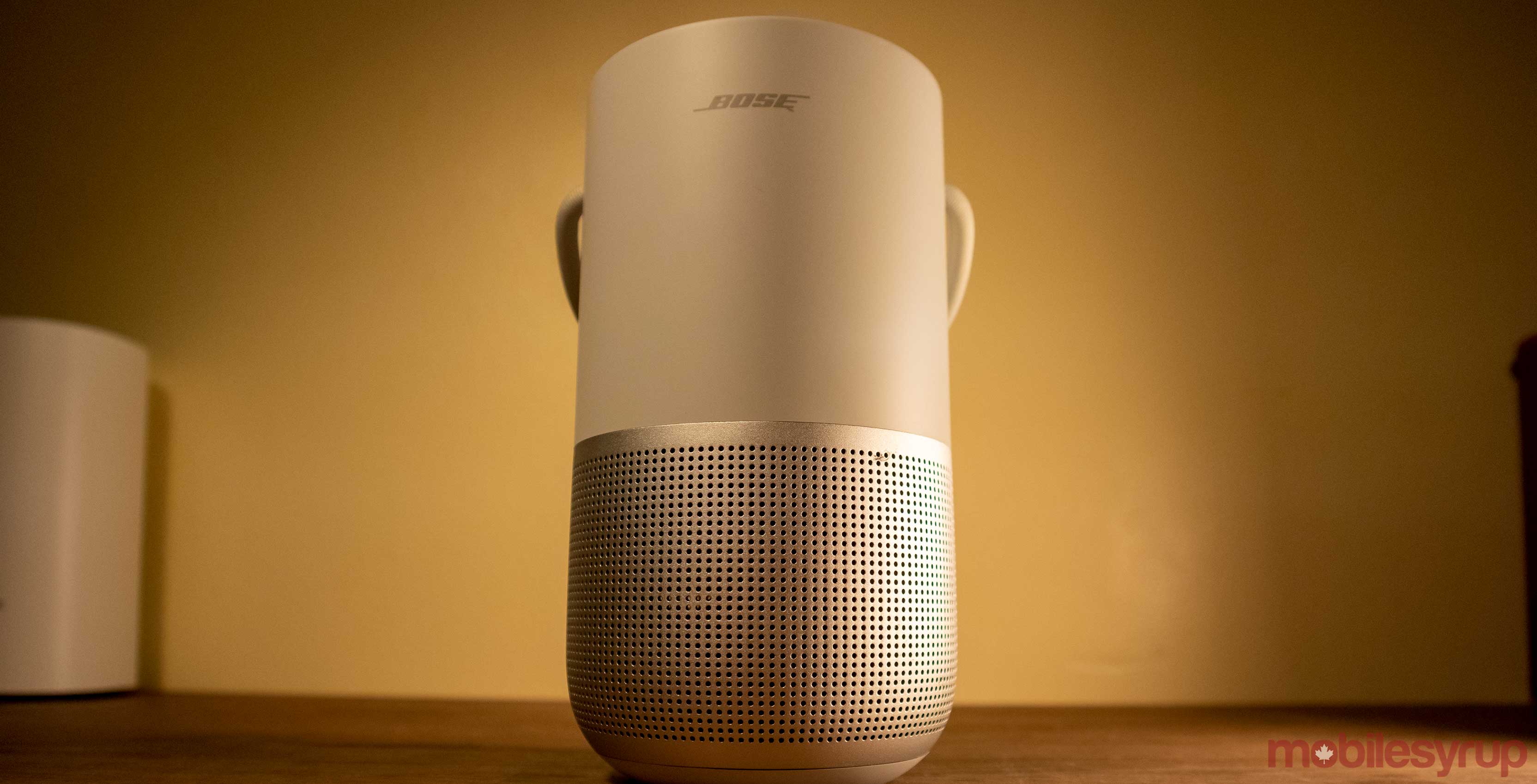 Bose Portable Home Speaker Review: Small light and loud
