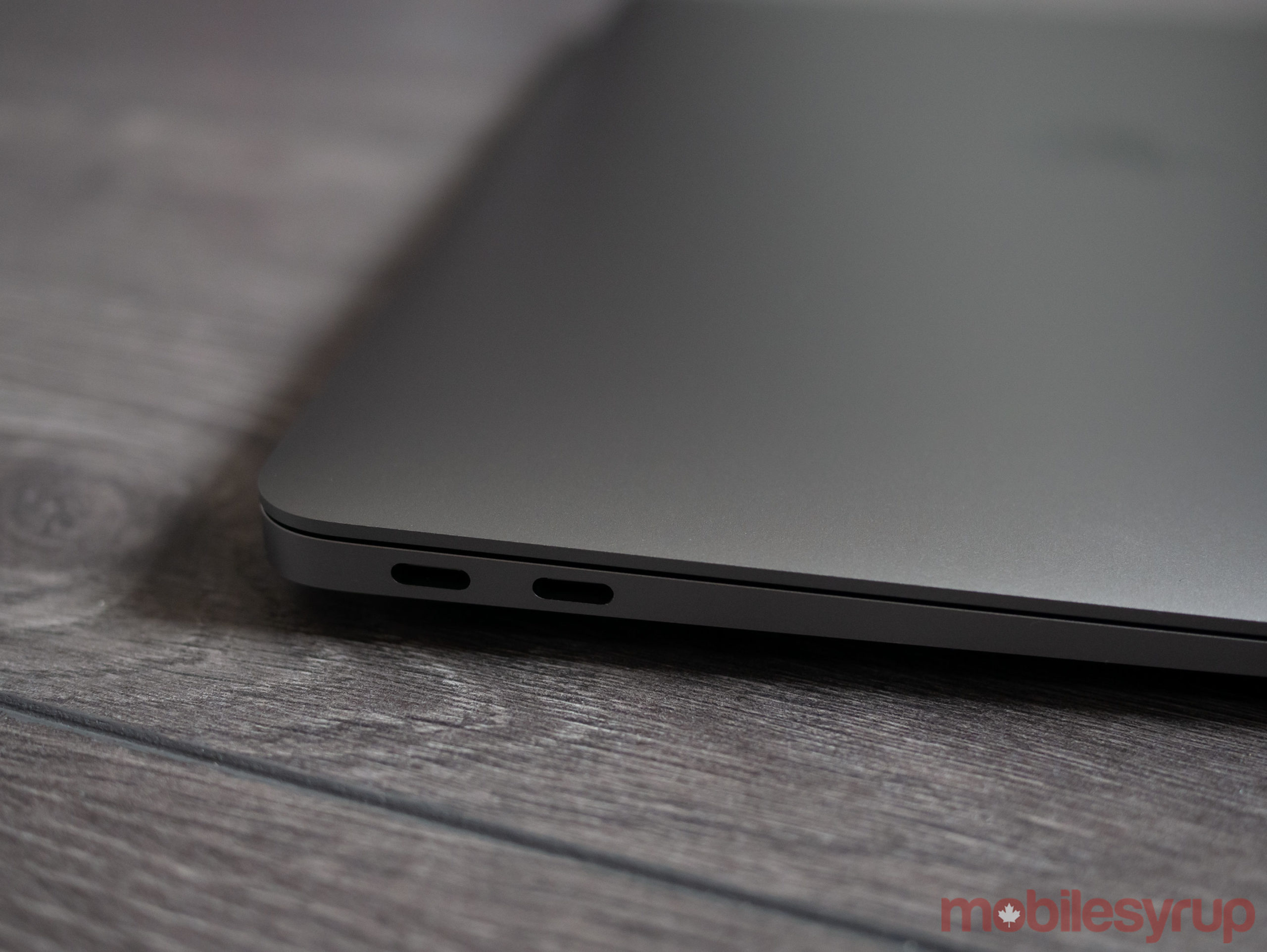 2020 MacBook Air USB-C ports