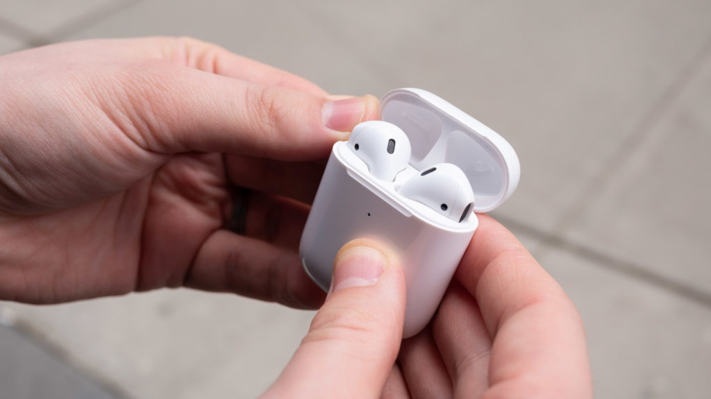 Costco is selling Apple&#39;s 2nd-gen AirPods for $189