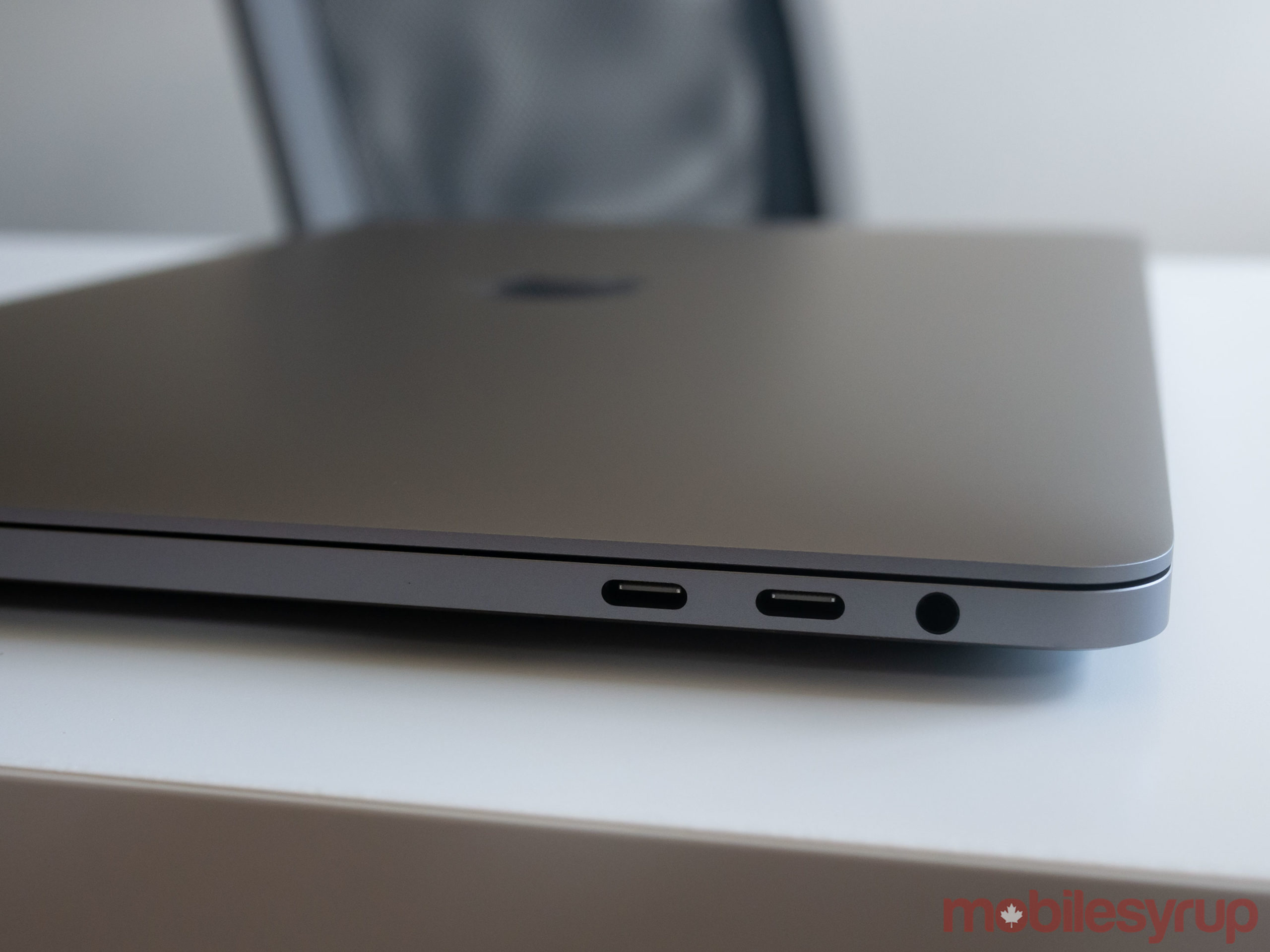 MacBook Pro 2020 USB-C ports
