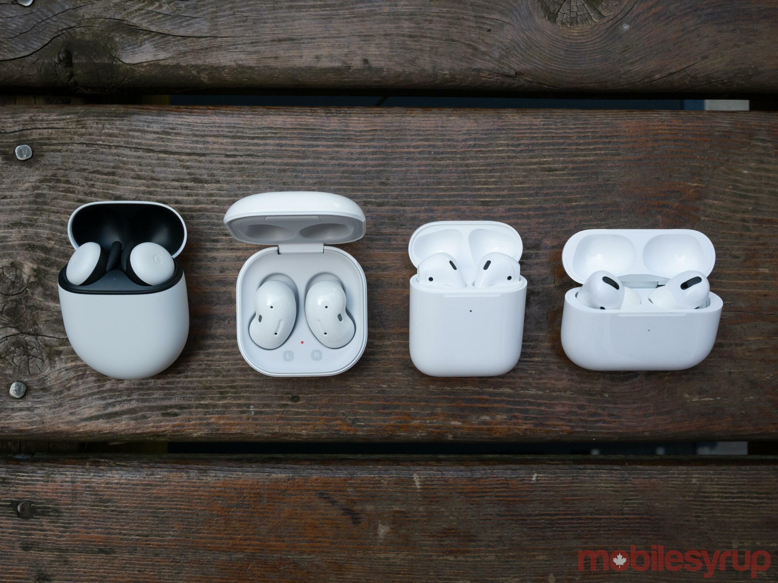 Pixel Buds, Galaxy Buds Live, AirPods, AirPods Pro 