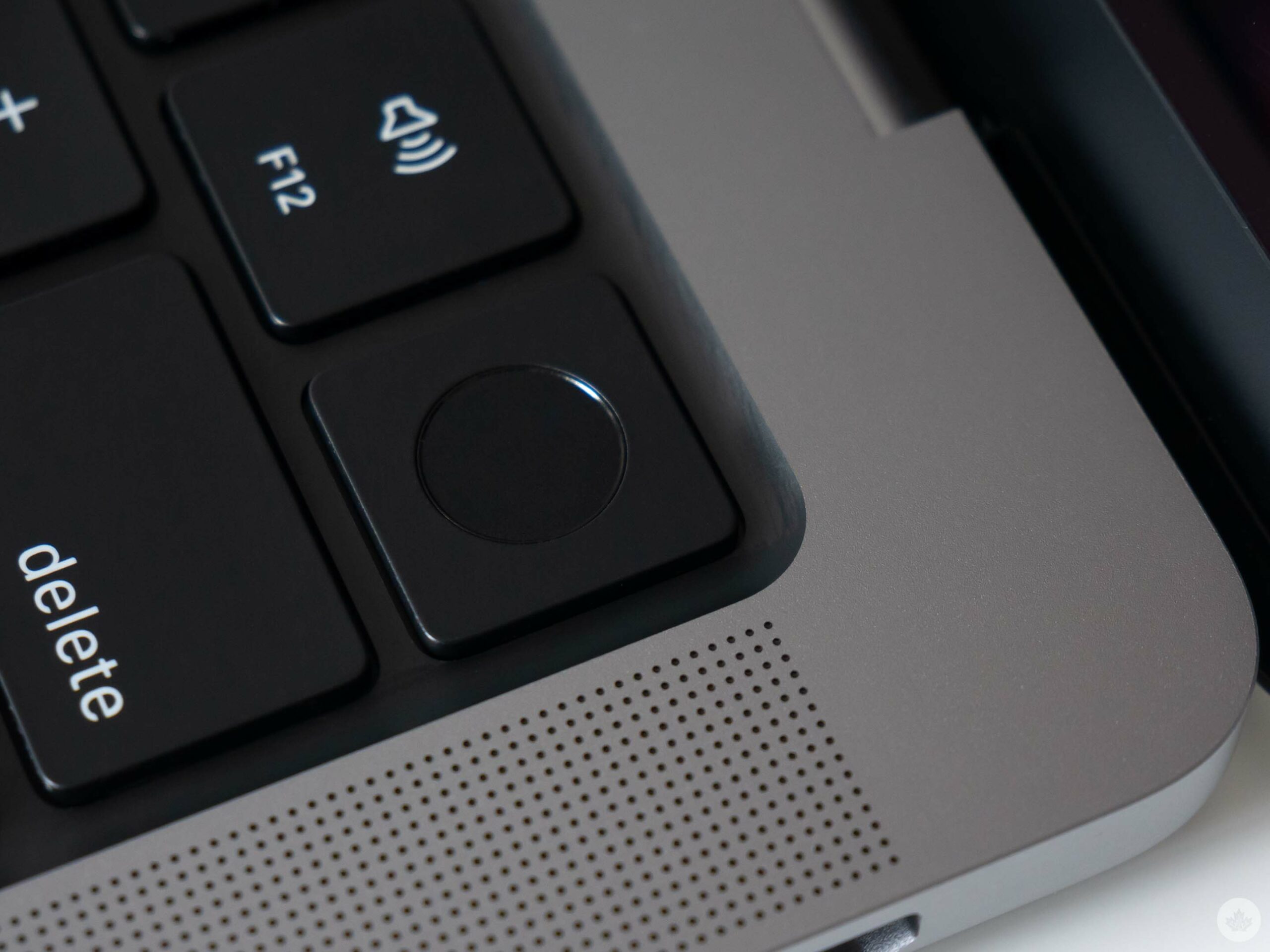 MacBook Pro fingerprint sensor 