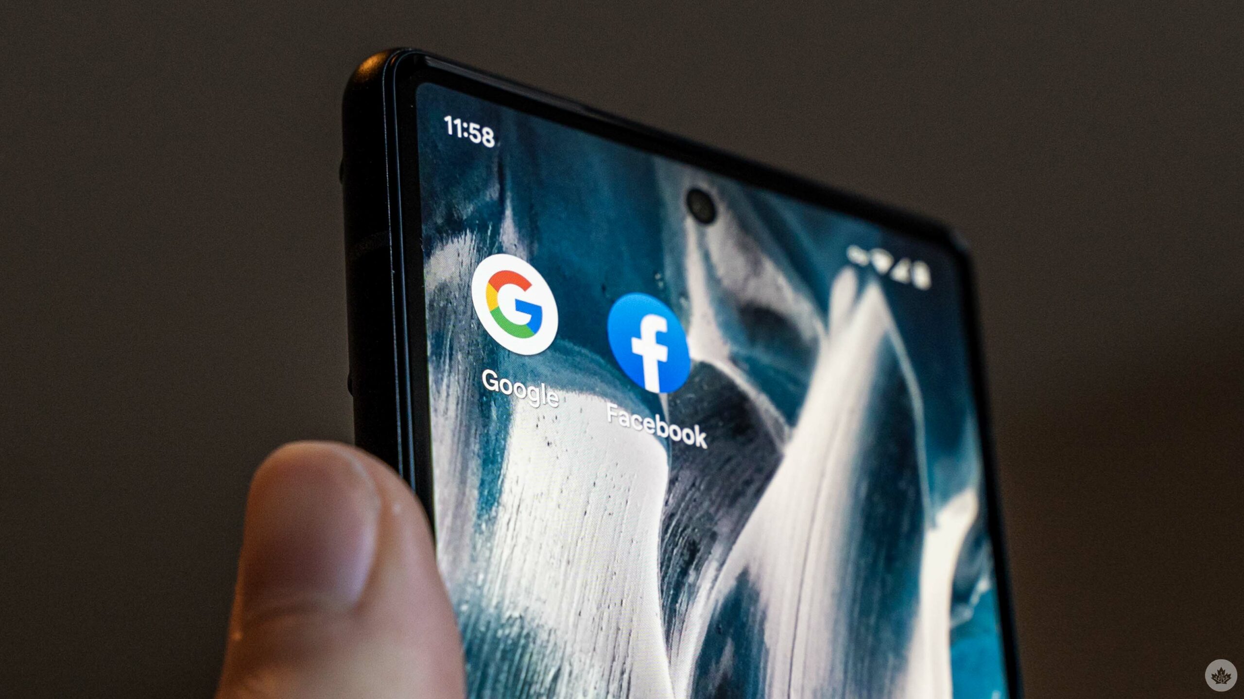 Google and Facebook apps on Android