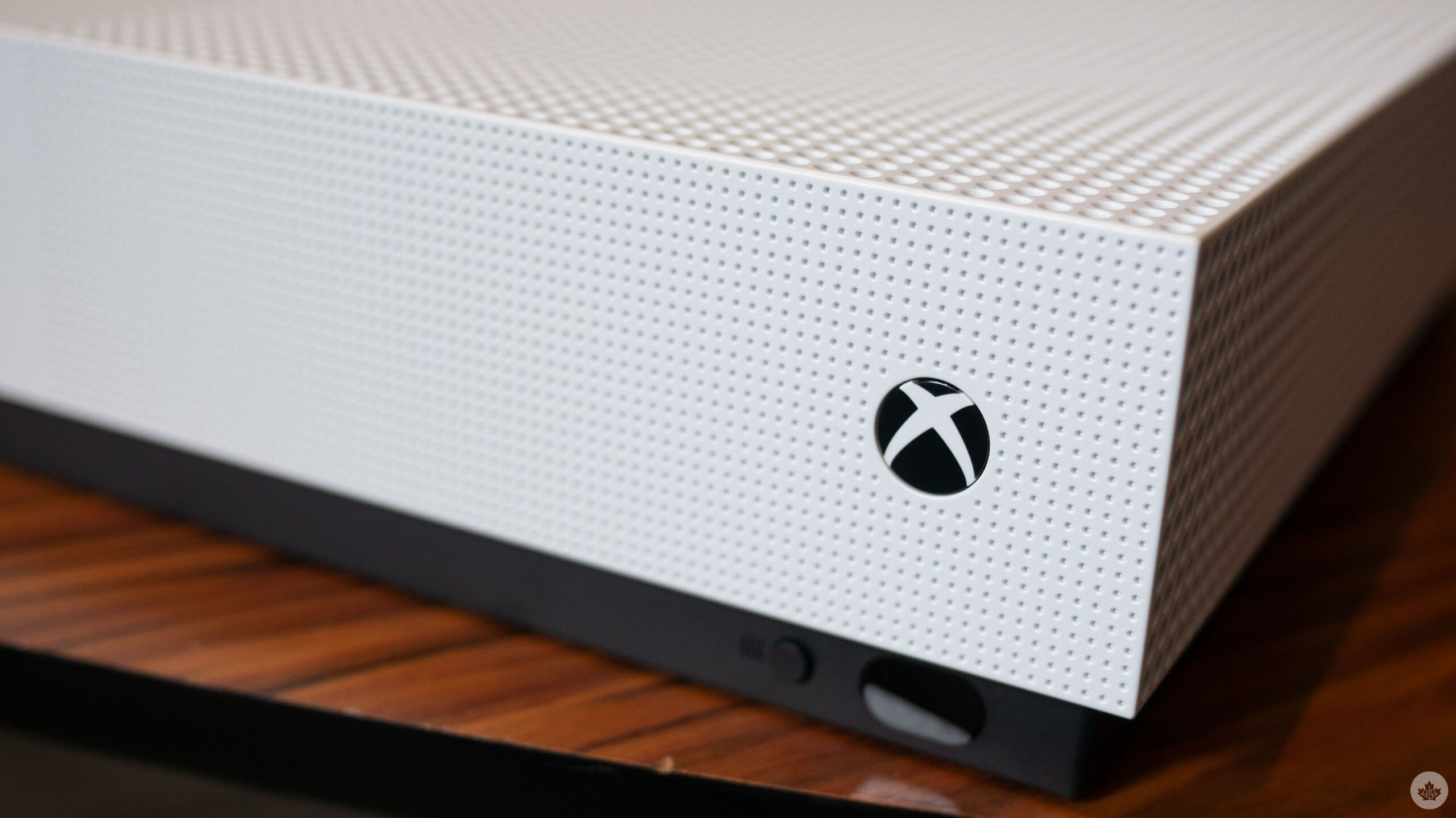 Microsoft onthult dat de verkoop van Xbox One minder dan de helft was van PS4