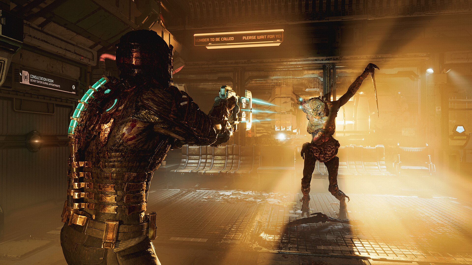 Isaac fights an alien in Dead Space remake.