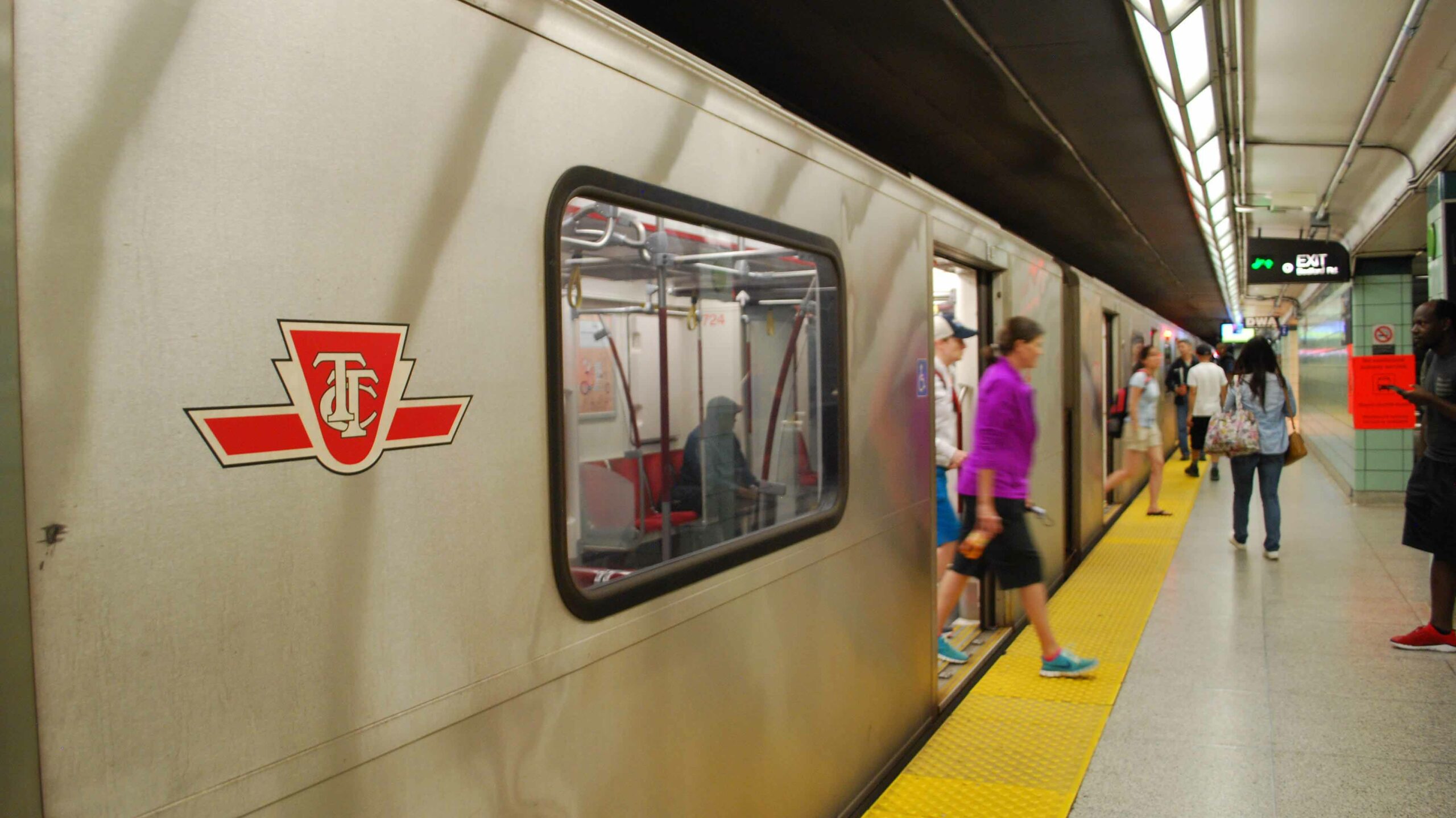 Bell and Telus want the federal government to help them gain network access on the TTC