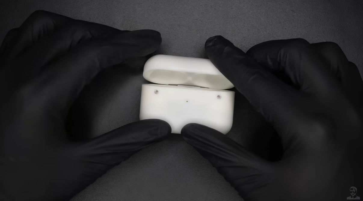 Modder makes AirPods Pro case easier to repair