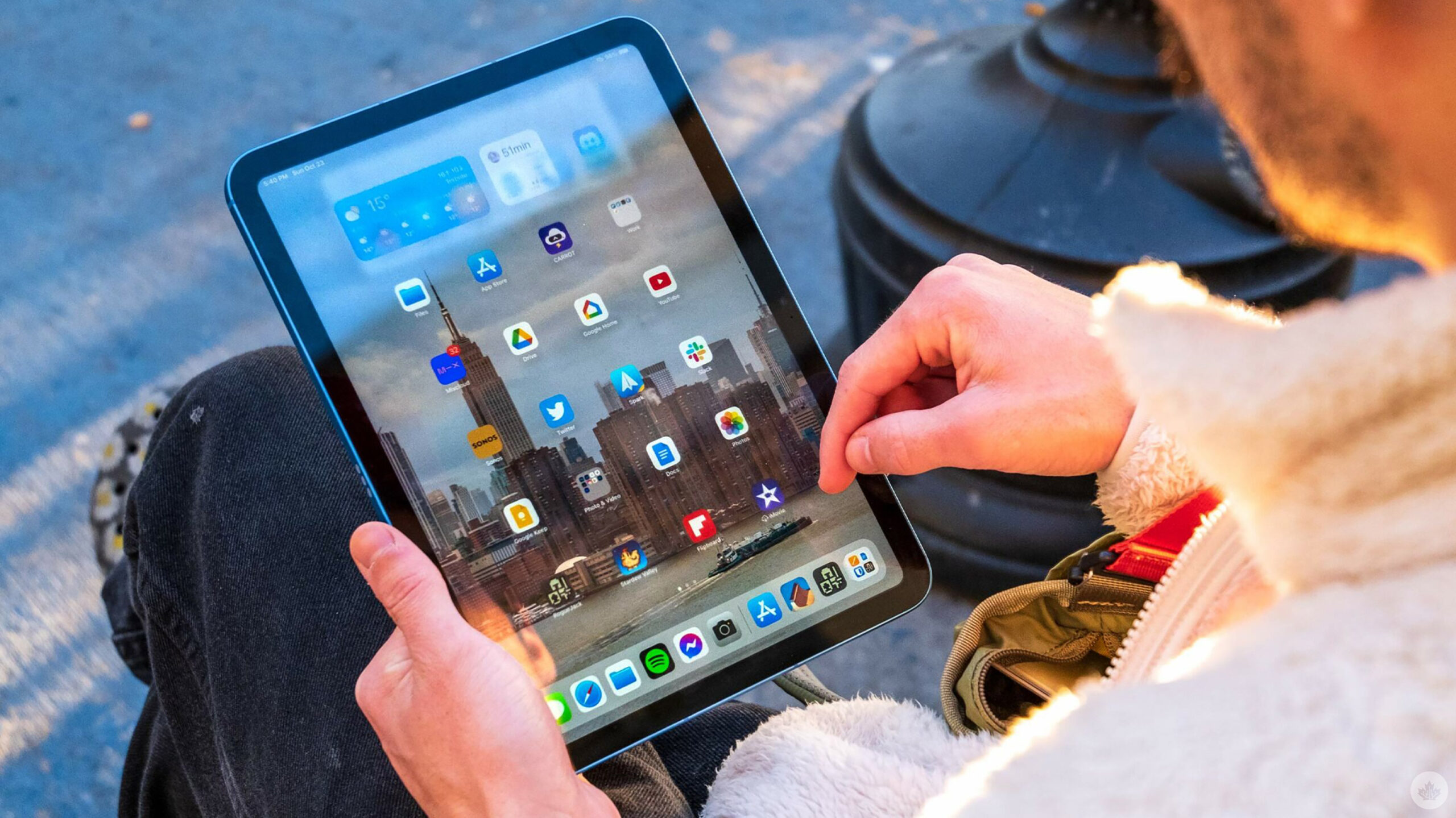 Apple's 10th-gen iPad gets $100 price drop in Canada