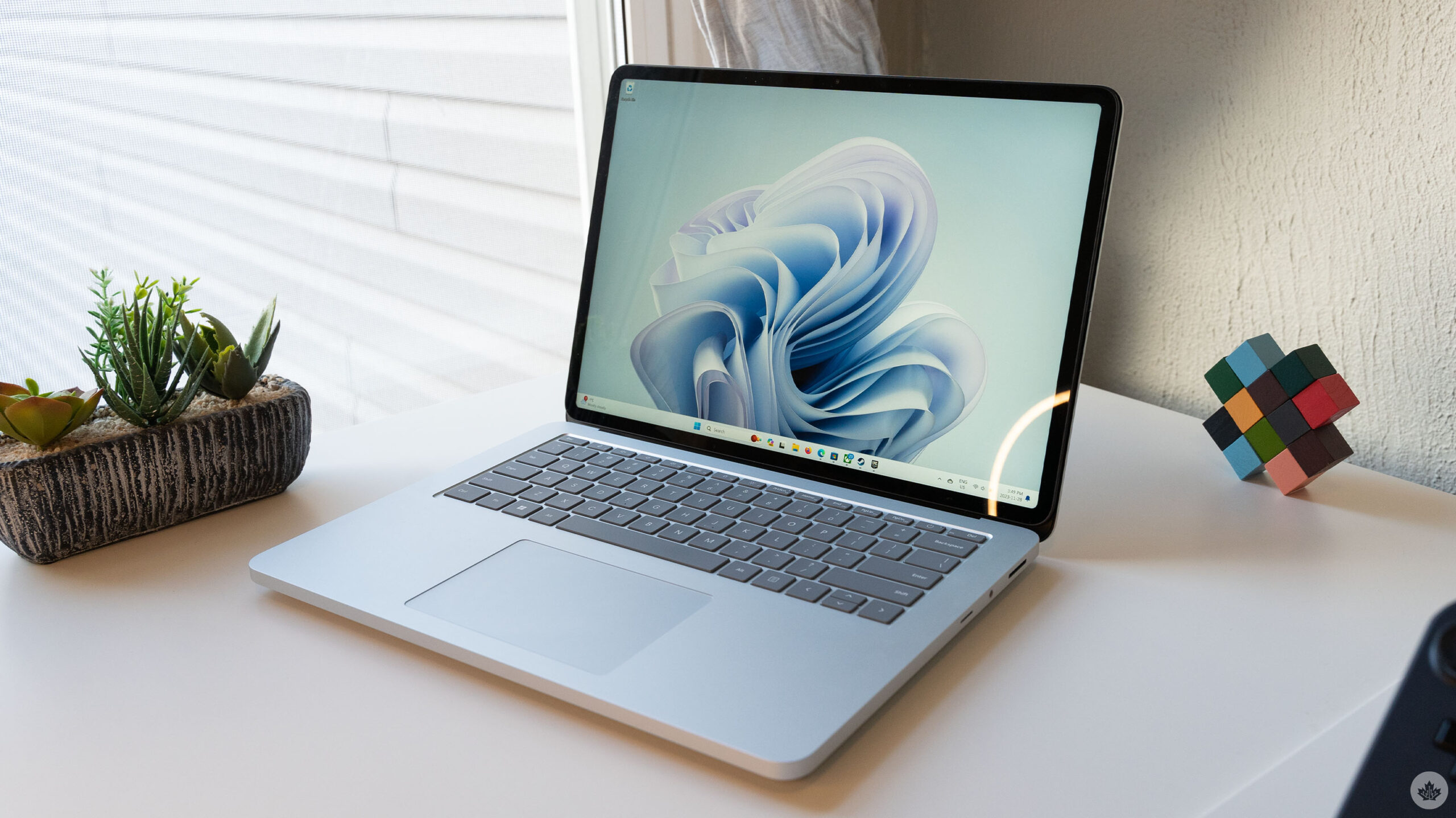 The Surface Laptop Studio 2 makes all the same mistakes but faster