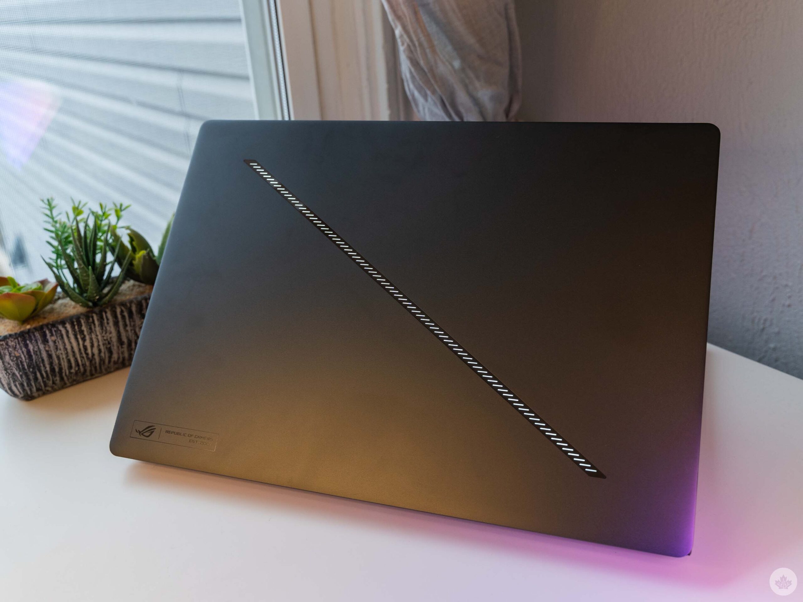 Zephyrus G16 laptop's Slash Lighting feature.