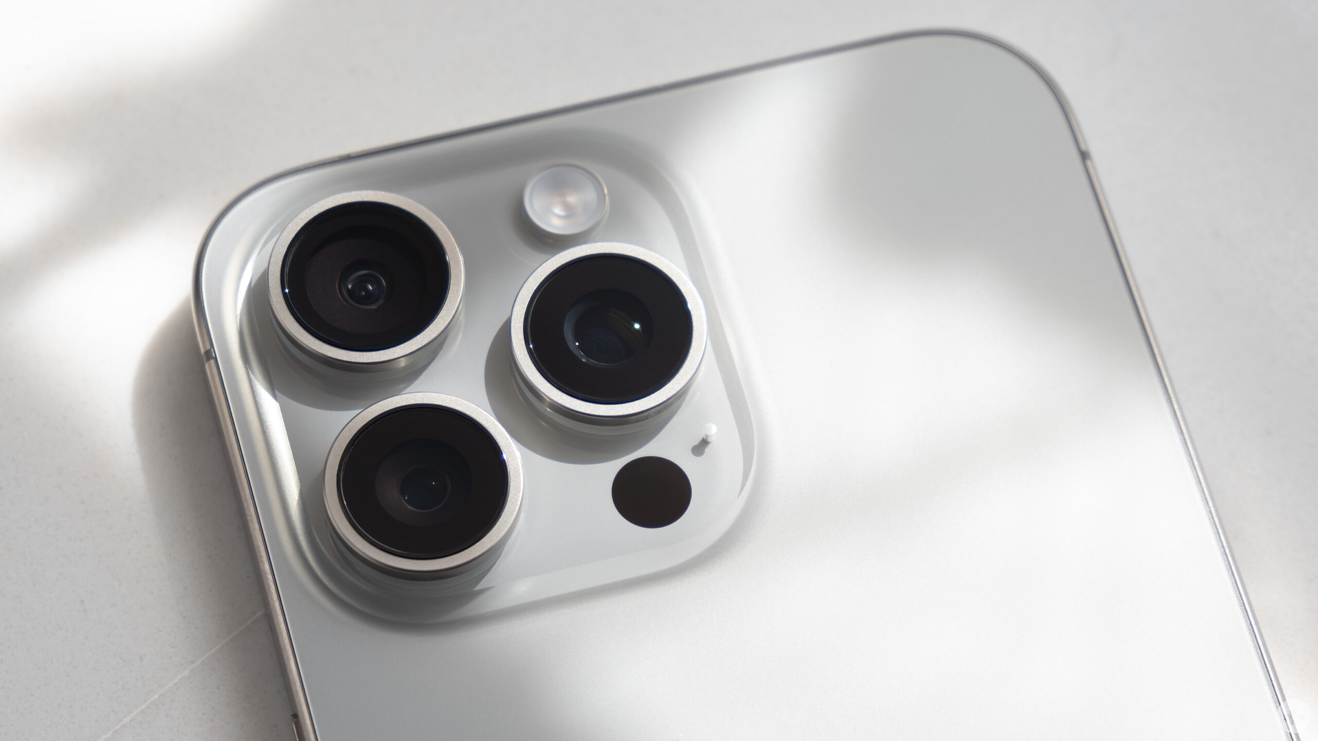 iPhone 15 Pro Max cameras